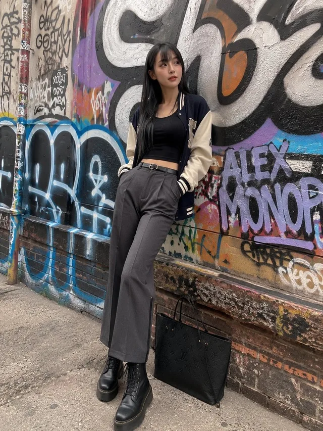 Look by 𝗦𝗮𝗻𝗶𝗮